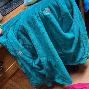 Gently used north face women smoke free home , very well taken care of